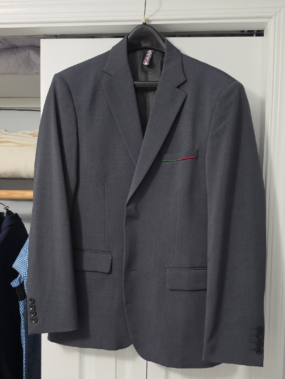NWOT Men's Gray Single-Breasted Notch Lapel Blazer
